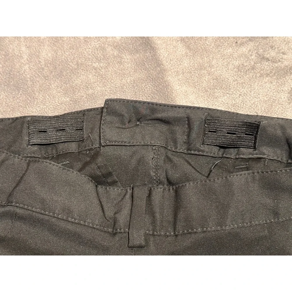 Nike Golf Dri-FIT Shorts Boys Small Black Adjustable Waist Flat Front